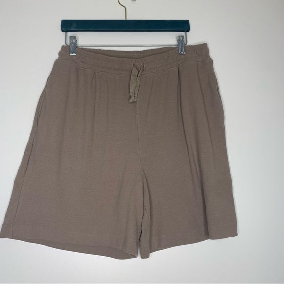 H&M Pants - H&M brown ribbed pull up loose shorts Large